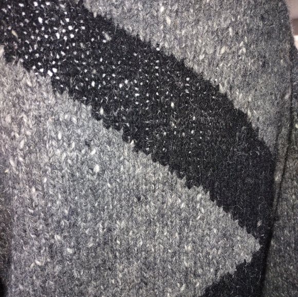 Yves saint Laurent hand knitted wool sweater - Picture 5 of 8